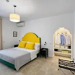 Roof And Sky Luxury In Center 3* Sorrento