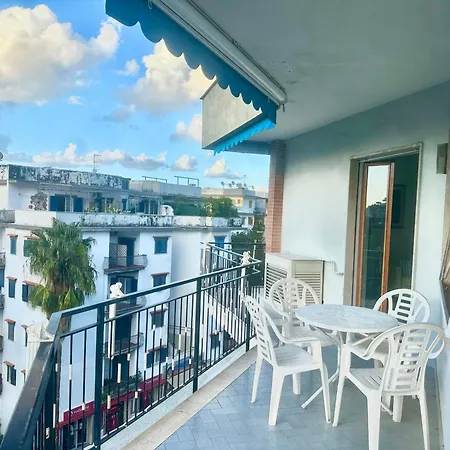 Roof And Sky Center Guest house Sorrento