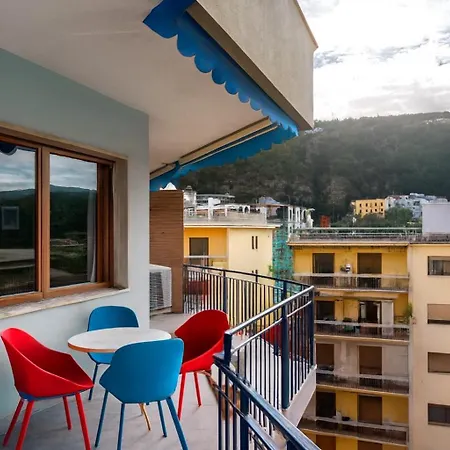 Πανσιόν Roof And Sky Luxury In Center