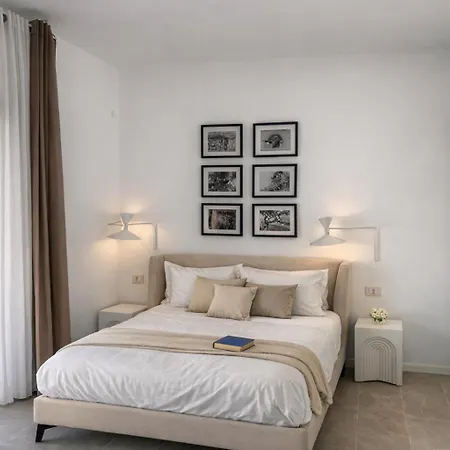 Πανσιόν Roof And Sky Luxury In Center 3*